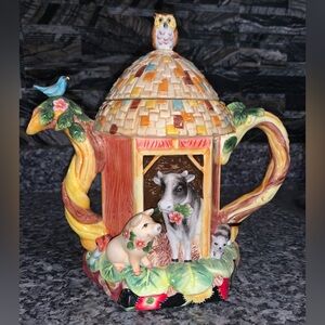 Vintage Fitz and Floyd teapot